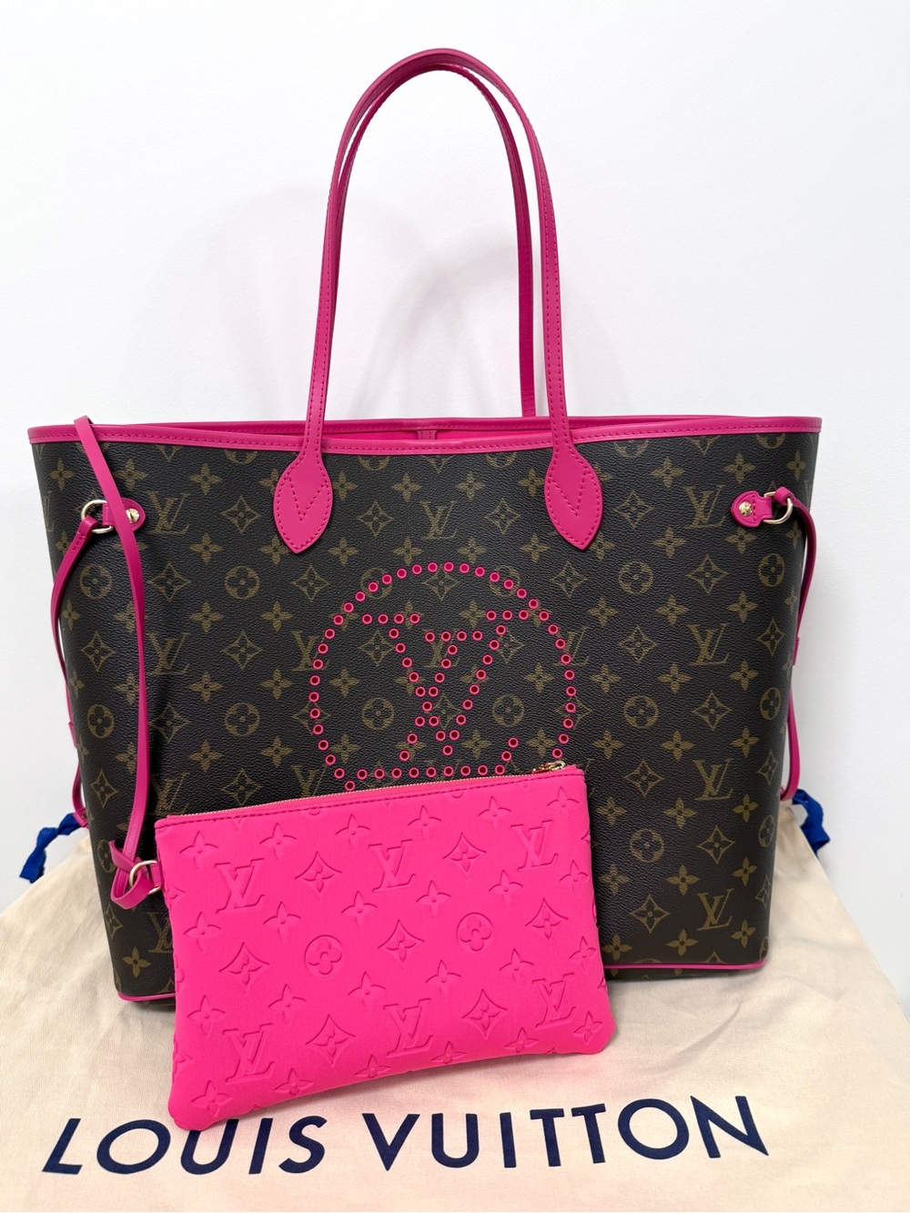 Louis Vuitton rare Hawaii only special Monogram Neverfull Tote GM Hot Pink New